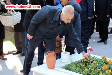 18 Mart Şehitler Günü Kapsamındaki Anma Etkinlikleri Şehitlikte Yapılan Törenle Başladı