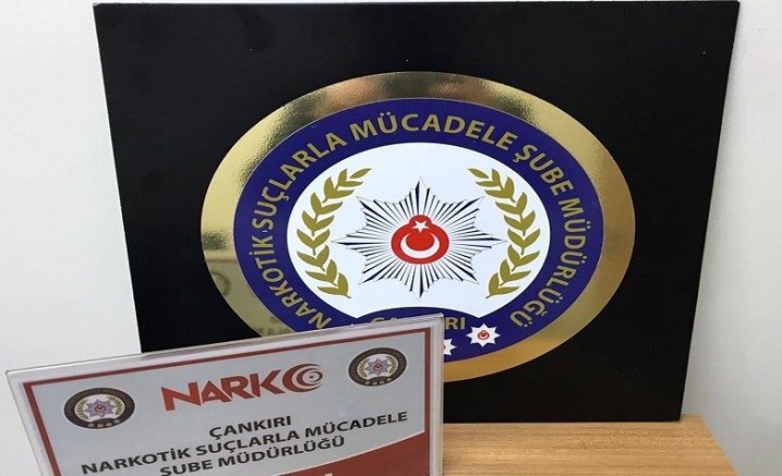 Çankırı Polisi Araç Kontrolünde Uyuşturucu Yakaladı